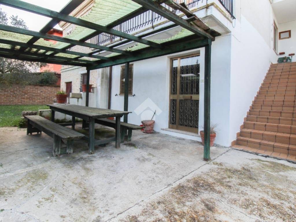 Villa a Collecorvino in Str. dei Fiori, 24 - Foto 2