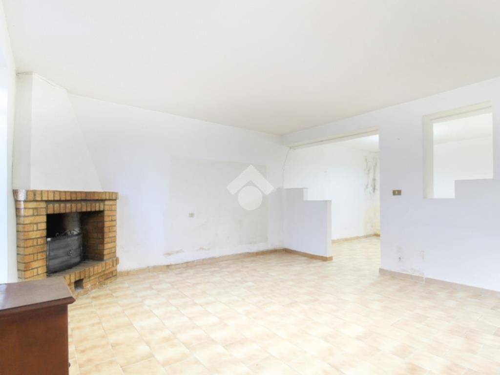 Villa a Collecorvino in Str. dei Fiori, 24 - Foto 3