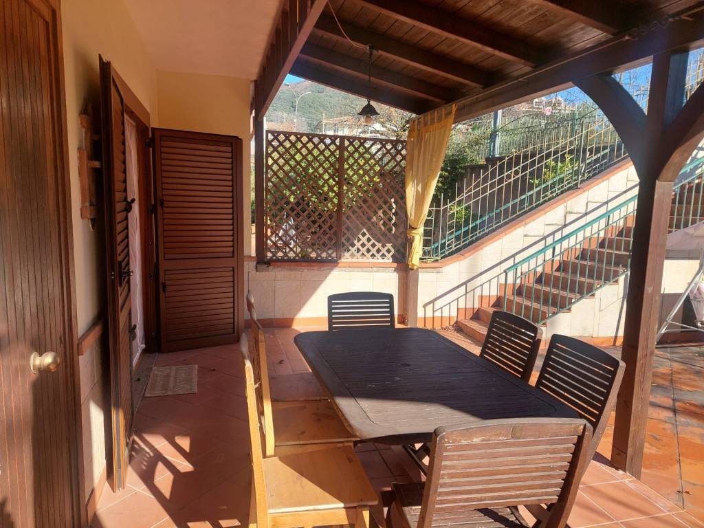 Villa a Giffoni sei casali in Via Centore - Foto 4