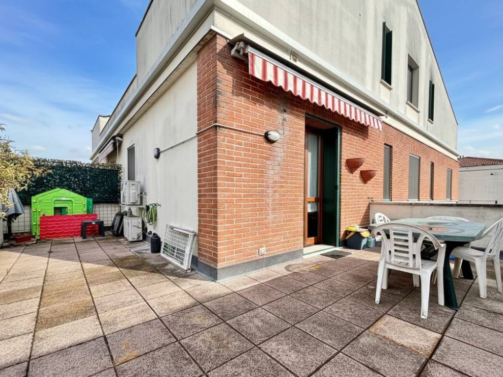 Appartamento a San giovanni lupatoto in Via Sandro Pertini, 9 - Foto 2