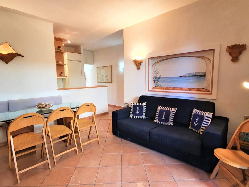 Appartamento a Loiri porto san paolo in Via Caprera - Foto 2