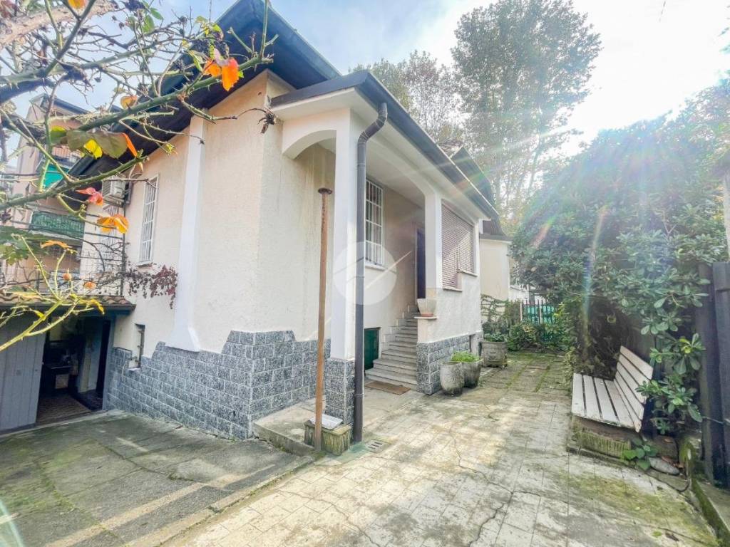 Villa a Cusano milanino in Via Zinie, 7 - Foto 2