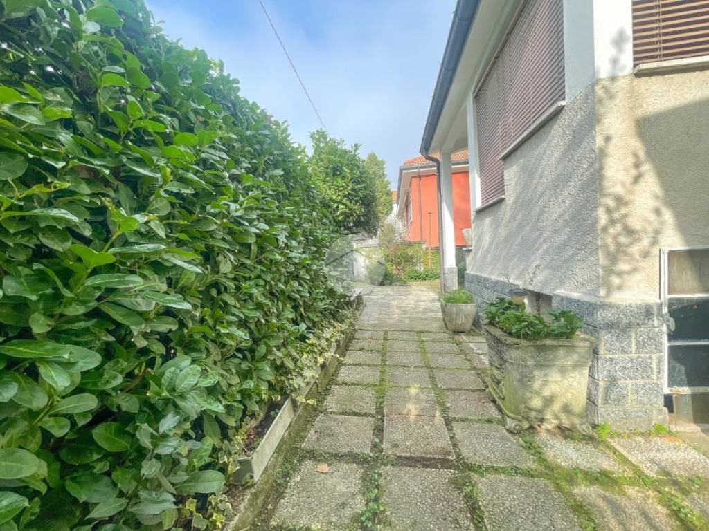Villa a Cusano milanino in Via Zinie, 7 - Foto 3