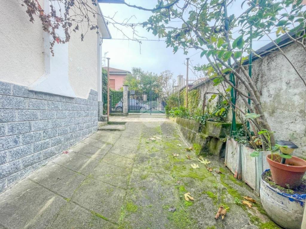 Villa a Cusano milanino in Via Zinie, 7 - Foto 5