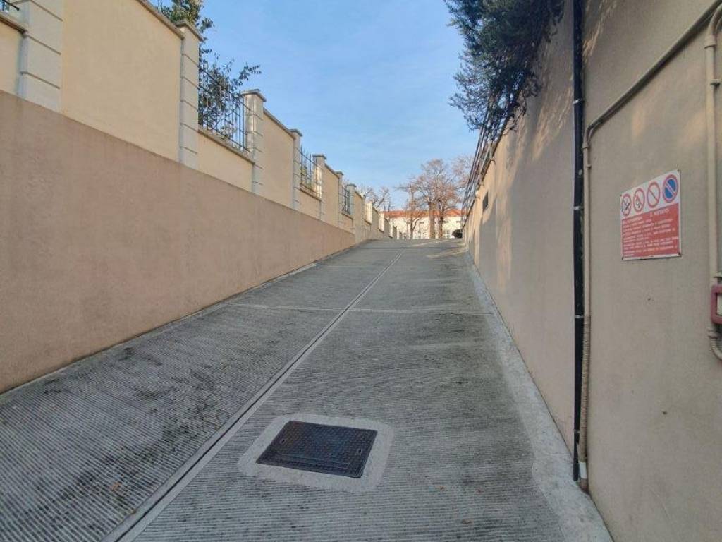 Box / garage a Pavia in Via Monte Grappa, 5 - Foto 2
