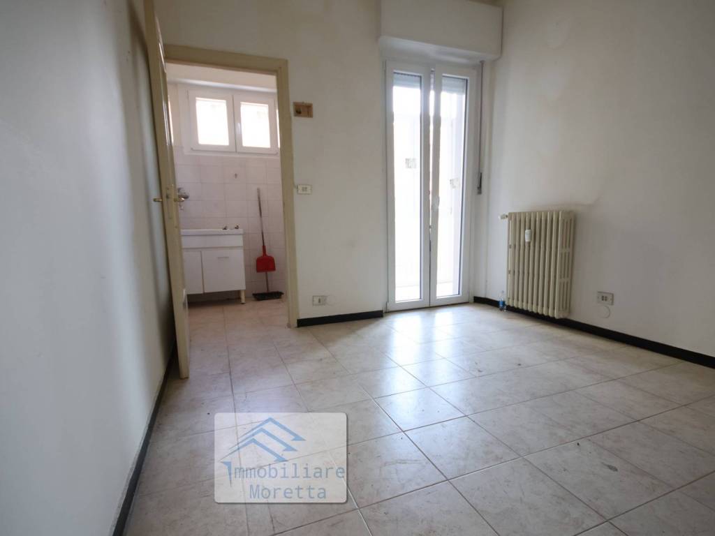 Appartamento a Asti in Via Francesco Petrarca, 35 - Foto 2