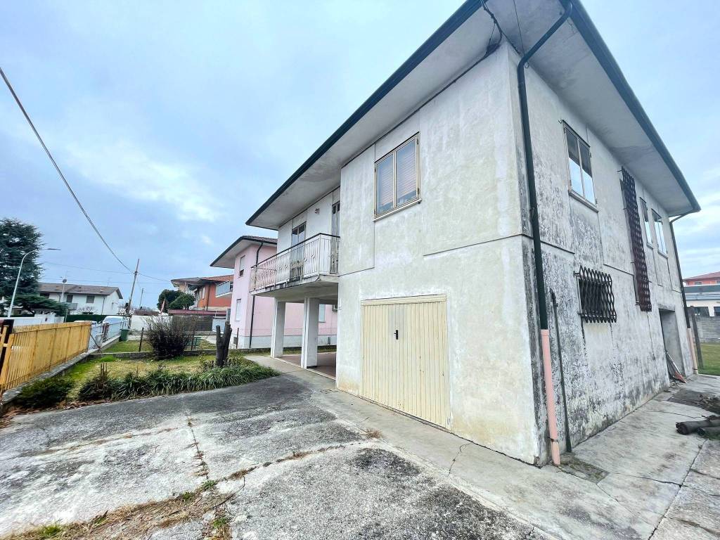 Casa indipendente a Montecchio maggiore in via einaudi - Foto 2