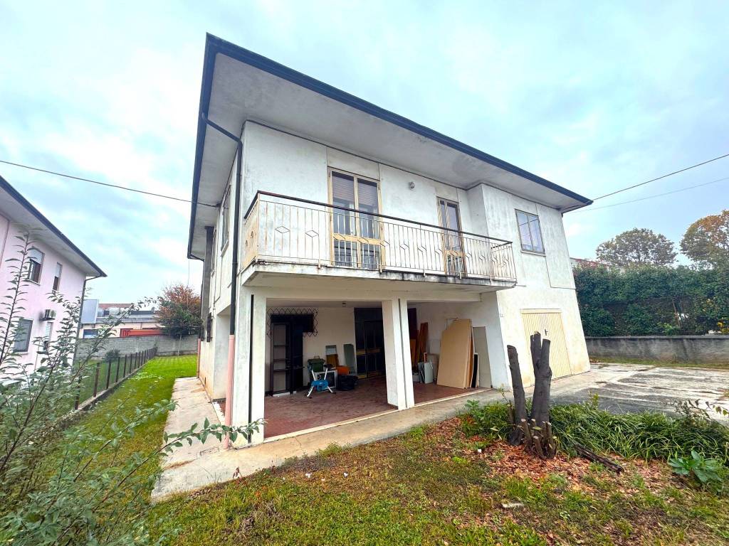 Casa indipendente a Montecchio maggiore in via einaudi - Foto 3