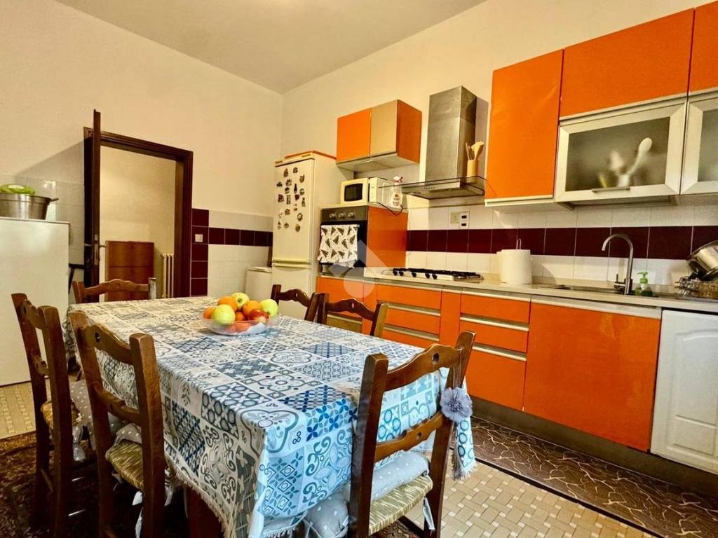 Palazzo / stabile a Pescia in Via Leopoldo Galeotti - Foto 4