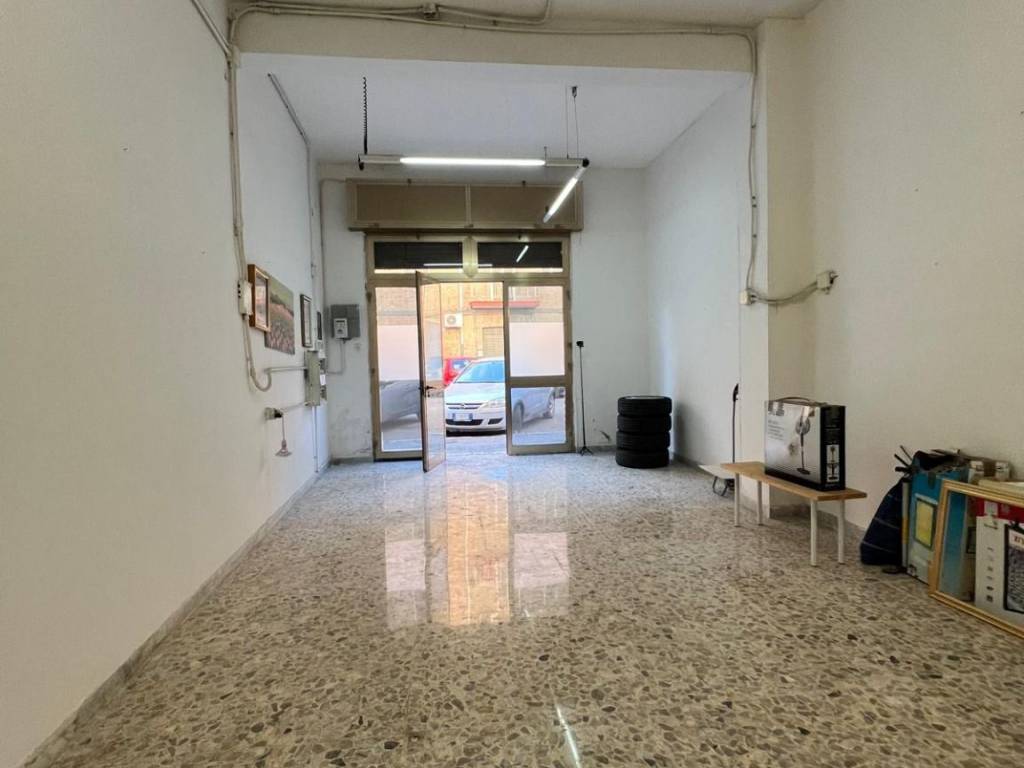 Box / garage a Foggia in Via Saverio Pollice, 8 - Foto 3