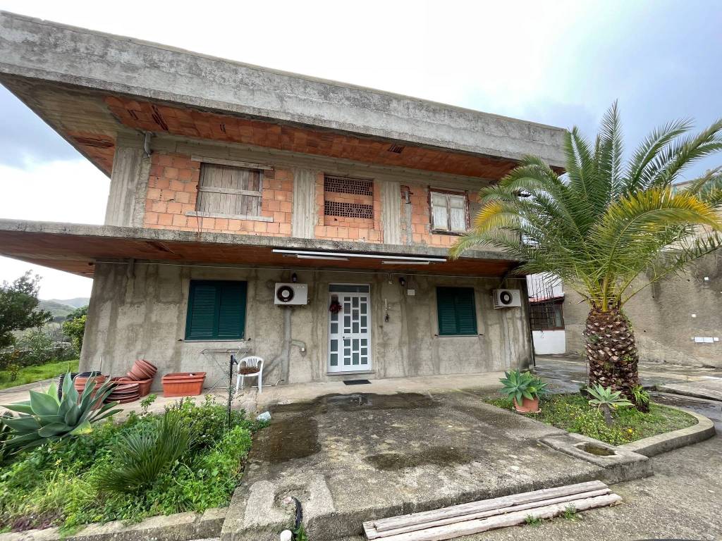 Casa indipendente a Messina in Contrada Aranciarella - Foto 4