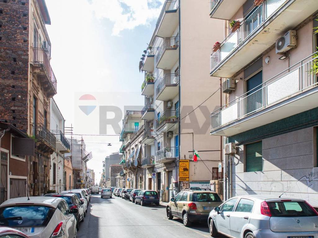 Appartamento a Catania in VIA CARONDA, 279 - Foto 2