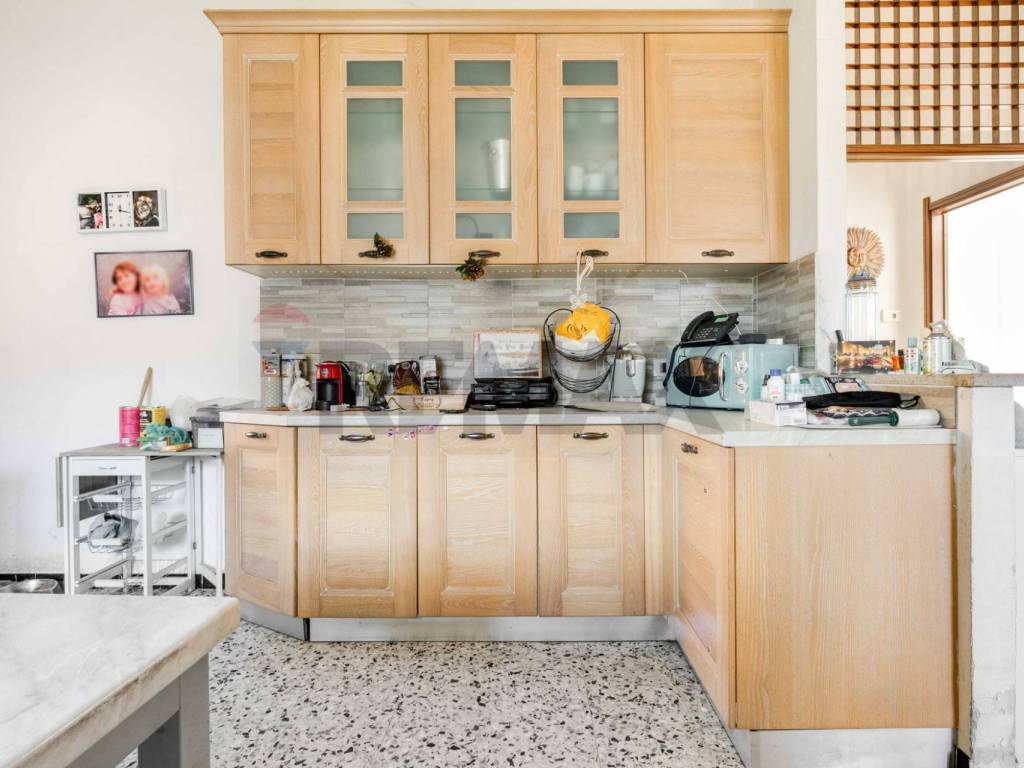 Villa a Gavirate in Via Verdi, 41 - Foto 3