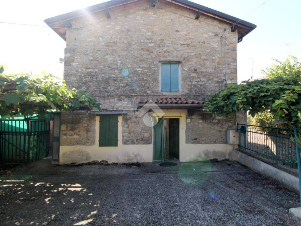 Rustico / casale a Neviano degli arduini in Str. Case Mazza, 20 - Foto 2