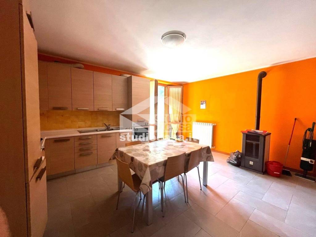 Appartamento a Val brembilla in SAN ROCCO - Foto 4