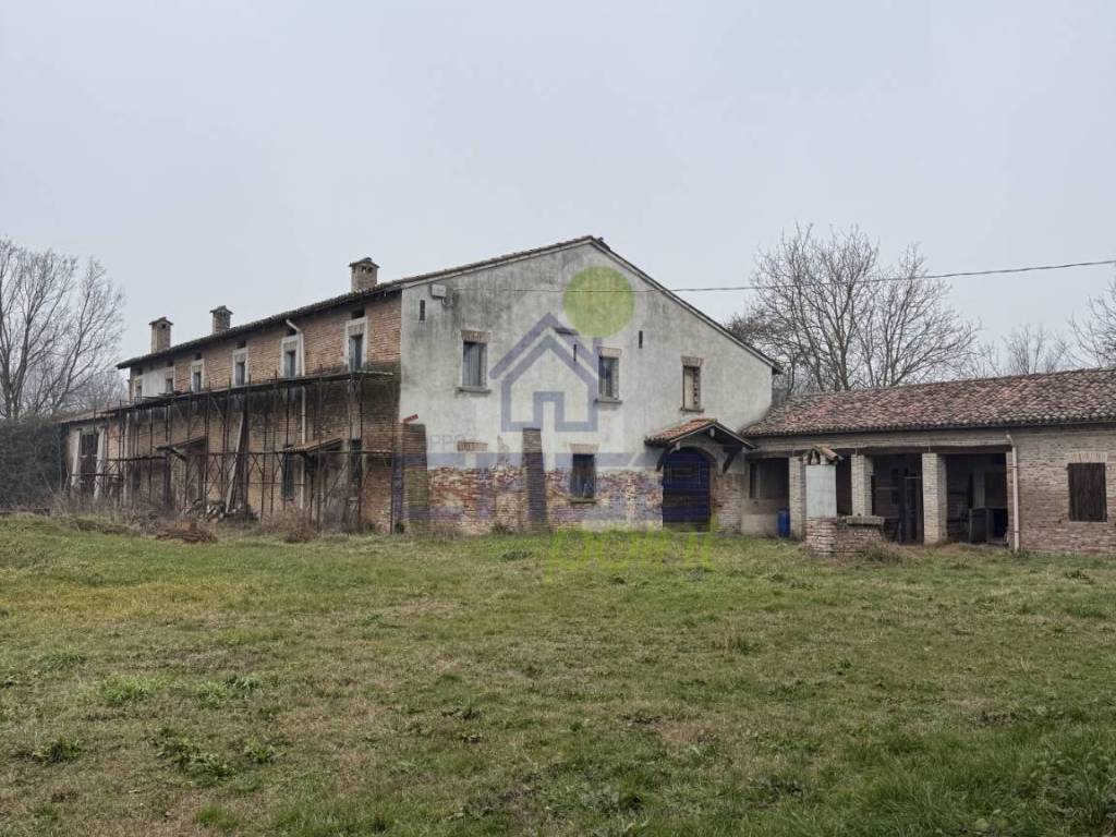 Casa indipendente a Viadana in via Corriera 1 - Foto 2