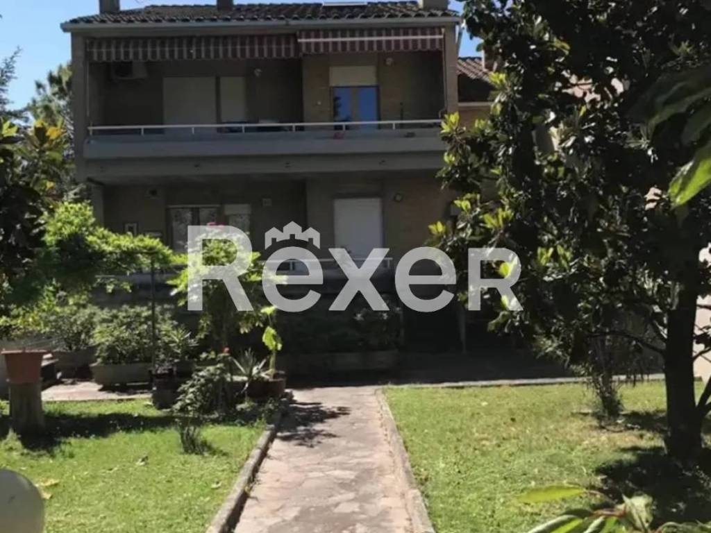 Appartamento a Fossombrone in Piazza Don Luigi Sturzo - Foto 2