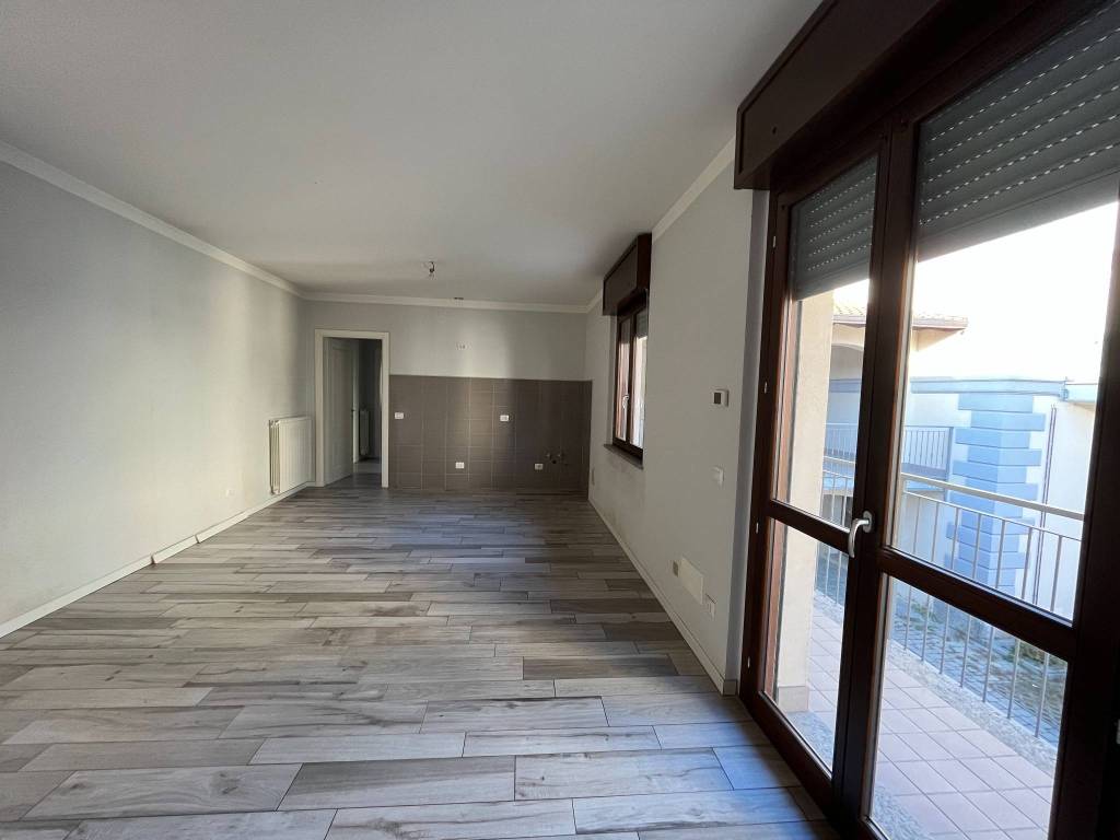 Appartamento a Fontaneto d'agogna in Piazza San Rocco - Foto 2