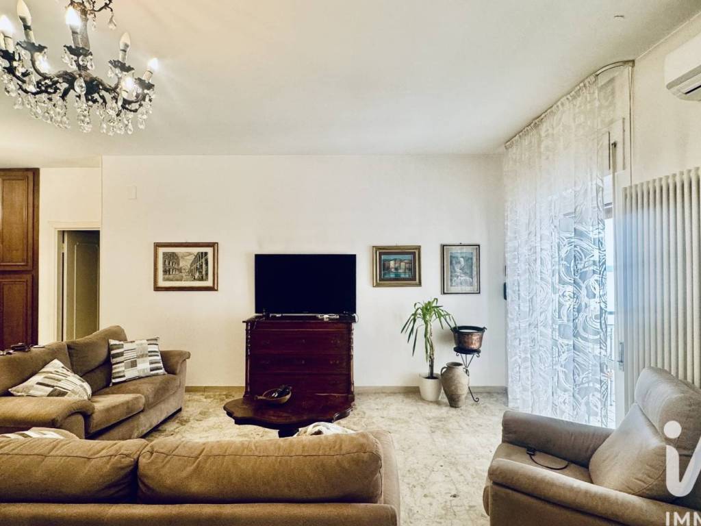 Appartamento a Grottammare in Piazza PIAZZA GIOSUE' CARDUCCI - Foto 2