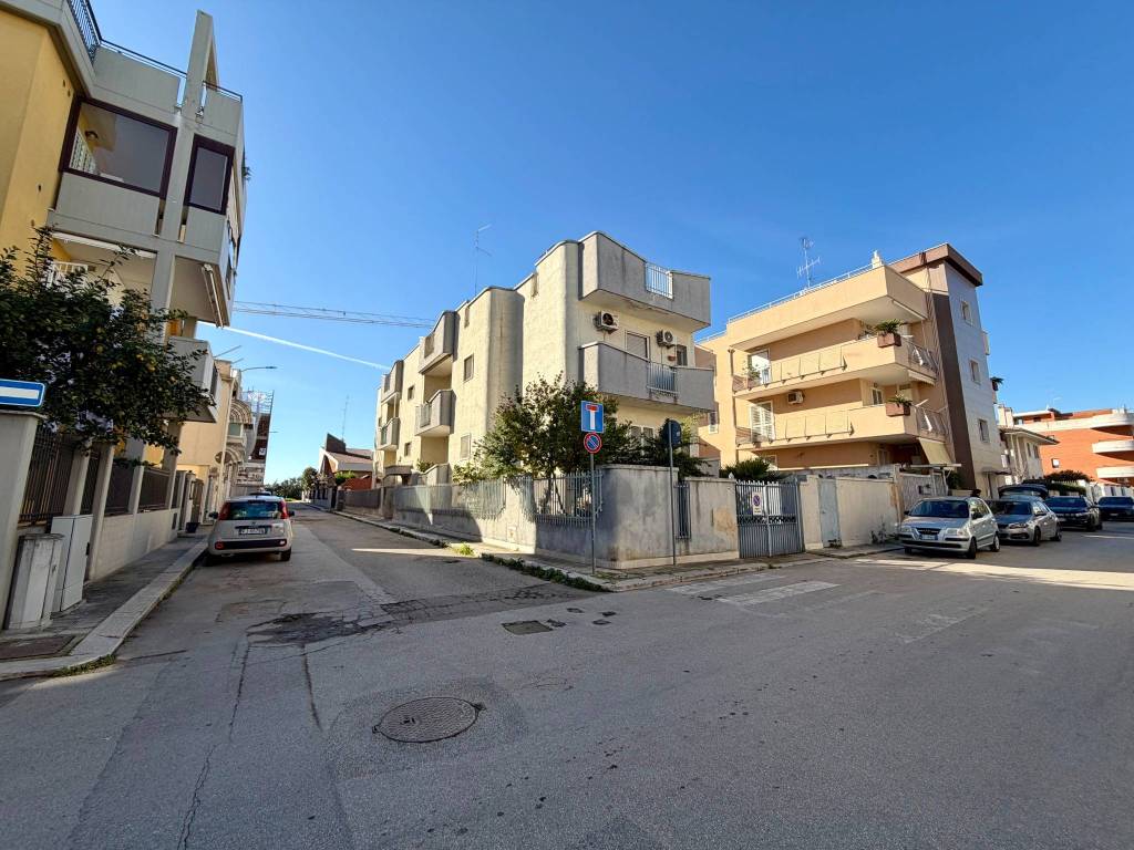 Appartamento a Modugno in Via Siena, 21 - Foto 2