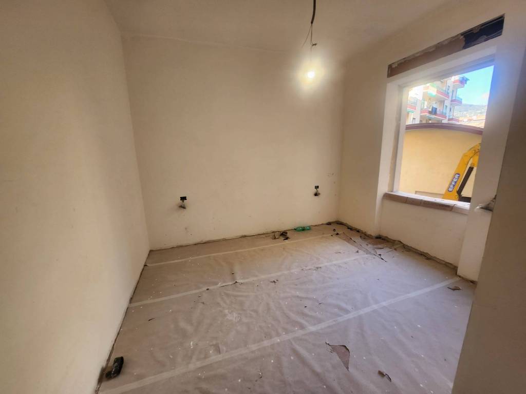 Appartamento a Salerno in Via Martiri Ungheresi, 13 - Foto 5