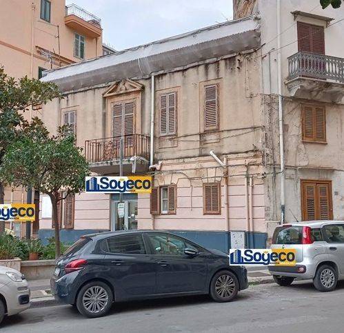 Palazzo / stabile a Bagheria in Piazza Dante - Foto 3