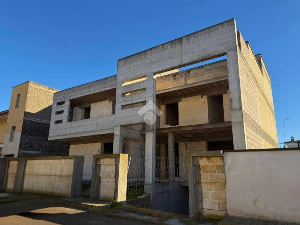 Rustico / casale a Leverano in Via E. Berlinguer - Foto 2