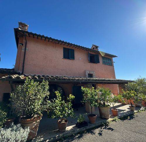 Villa a Corciano in Via Curtatone 14 - Foto 2