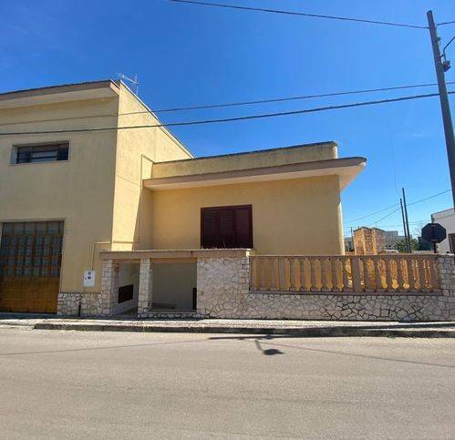 Villa a Botrugno in Via Bolzano 7 - Foto 3