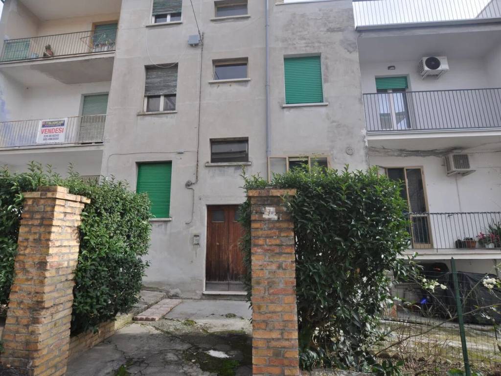 Appartamento a Penne in Via Antonino Foschini, 7 - Foto 2