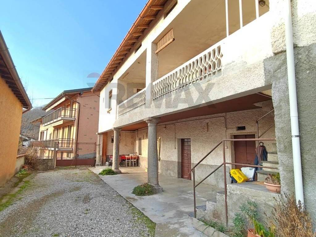 Casa indipendente a Cittiglio in Via Cascine, 64 - Foto 3