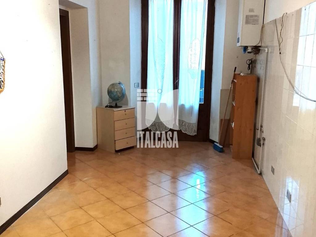 Appartamento a Mantova in Piazza Adolfo Viterbi, 1 - Foto 2