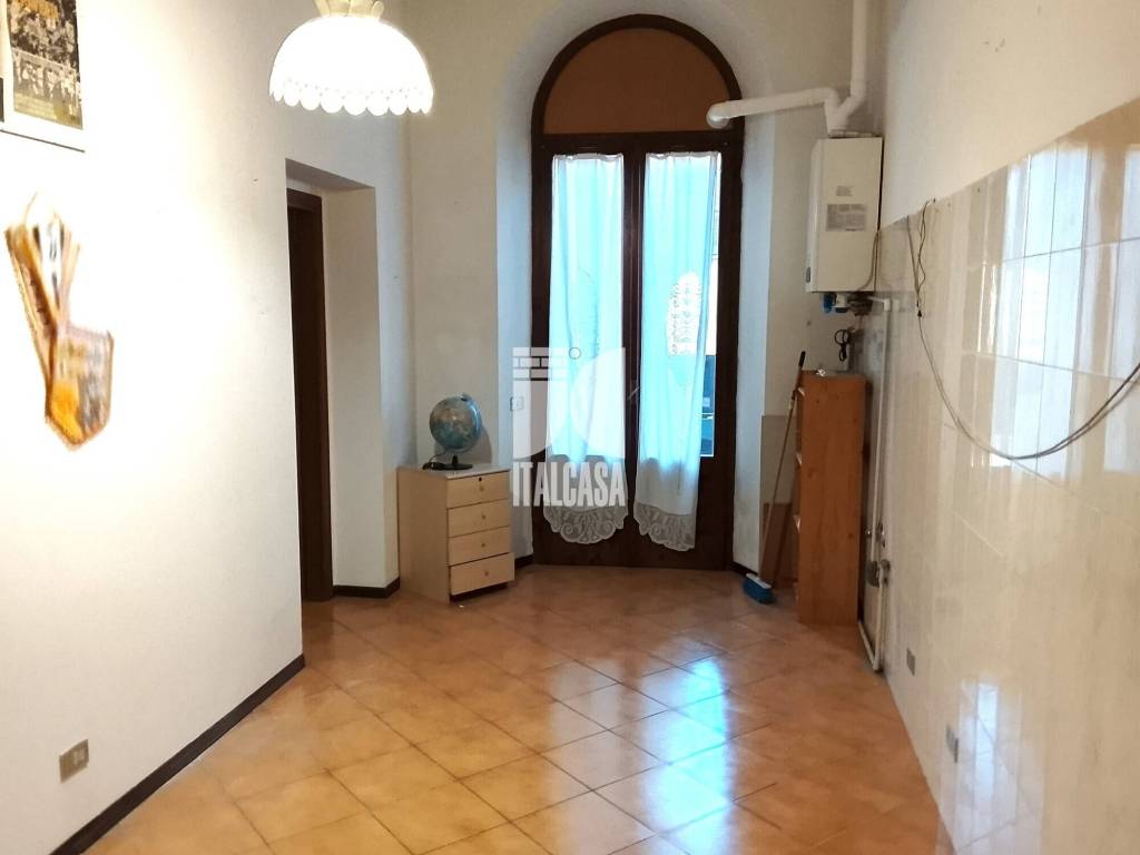 Appartamento a Mantova in Piazza Adolfo Viterbi, 1 - Foto 3