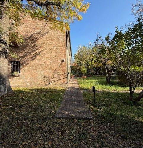Villa a Ferrara in Via Chiesa 34 - Foto 5