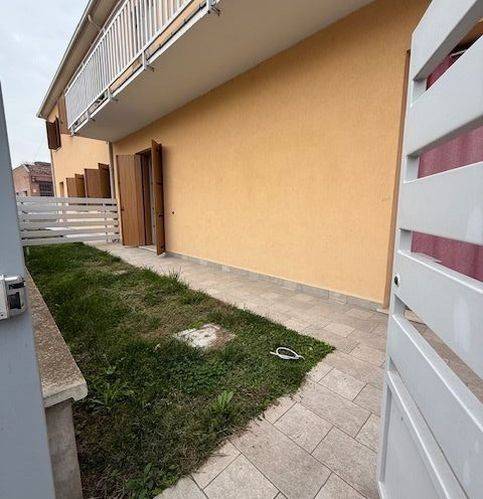 Casa indipendente a Riva del po in Via B. Santini 2 - Foto 2