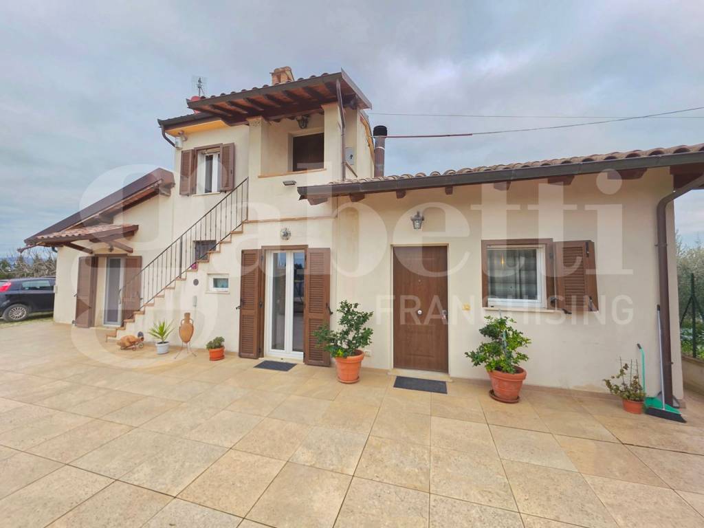 Casa indipendente a Bettona in VIA DEI PRIGIONIERI , 11 - Foto 2