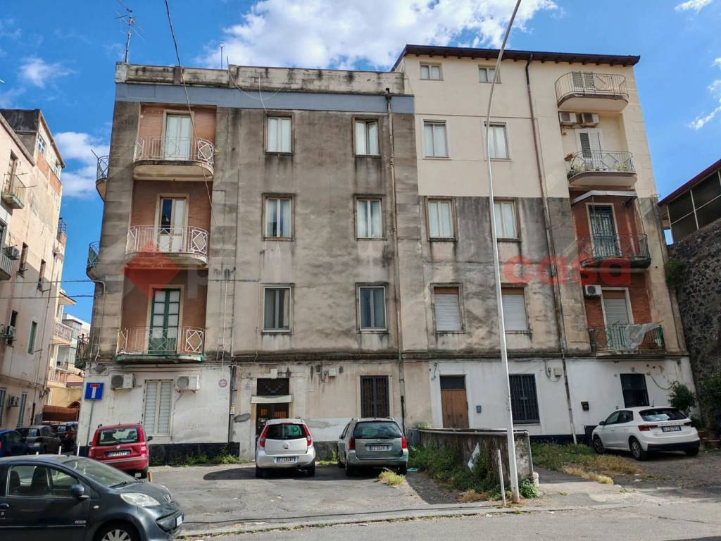Appartamento a Catania in via santa maria della catena, 149 - Foto 2
