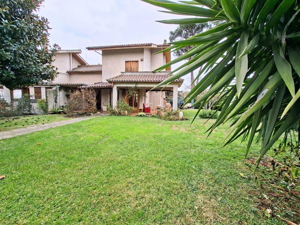 Villa a Grottaferrata in Via della Pedica - Foto 2