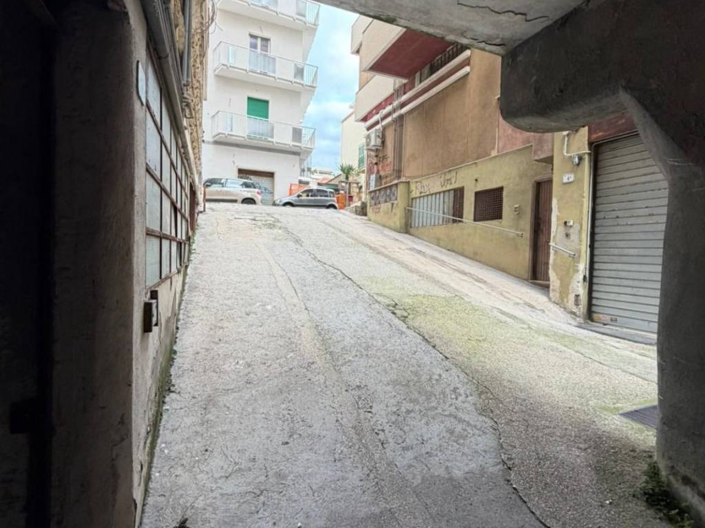 Box / garage a Nettuno in Via Trentino, 4 - Foto 2