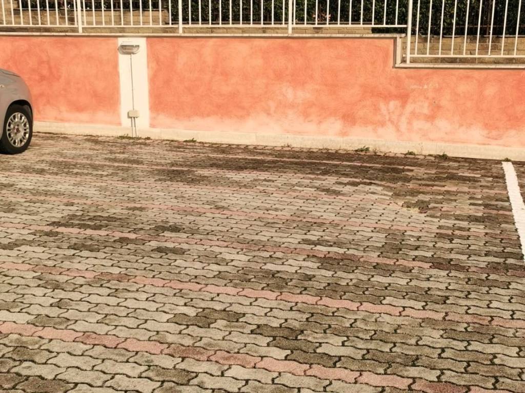 Box / garage a Anguillara sabazia in Via Aldo Moro - Foto 3