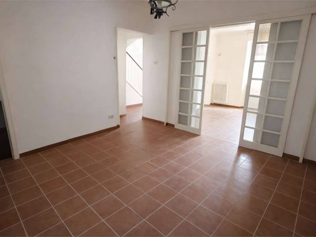 Appartamento a Monsano in PIAZZA GIUSEPPE MAZZINI, 2 - Foto 4