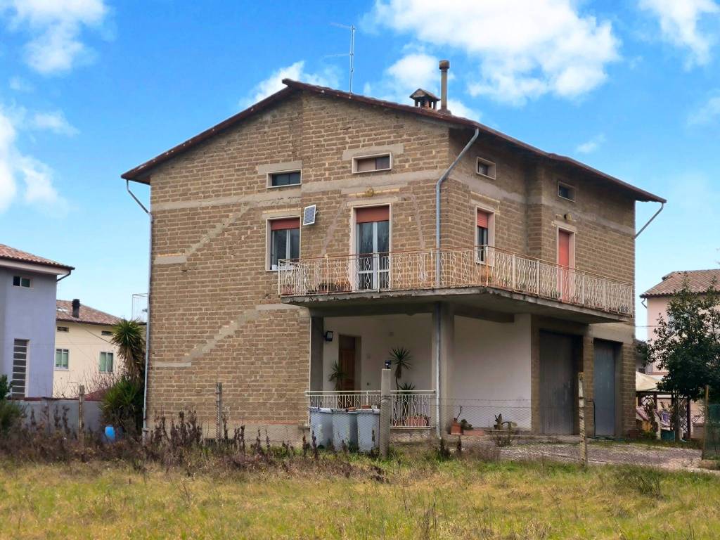 Villa a Bastia umbra in Via Claudio Treves, 14 - Foto 2