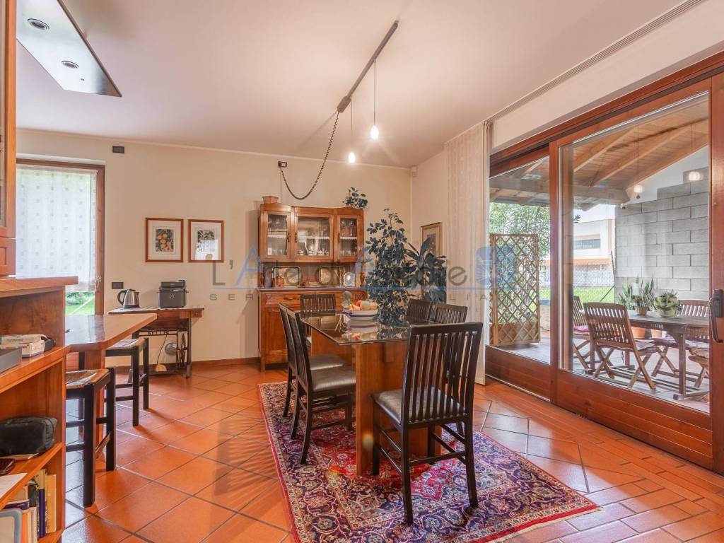 Villa a Verona in Via Mezzacampagna, 19 - Foto 2