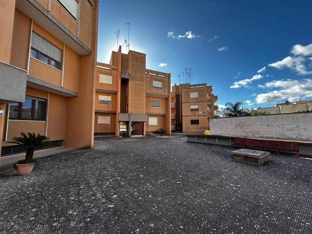 Appartamento a Lecce in Viale Gioacchino Rossini - Foto 2