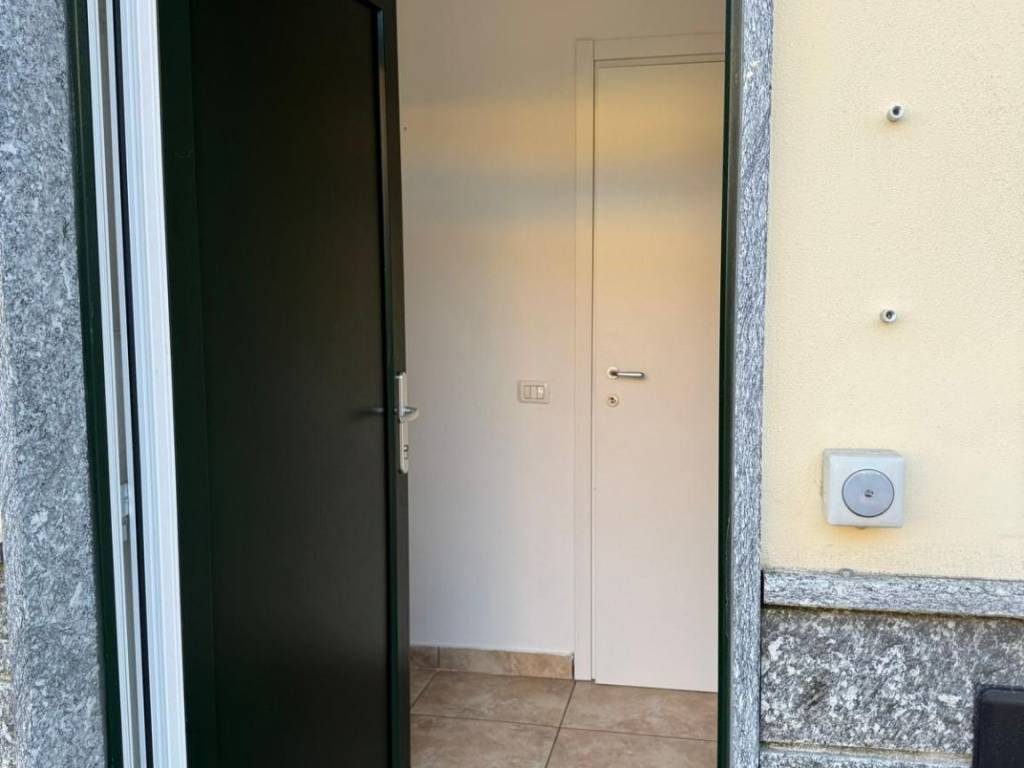 Immobile a Rovello porro in Piazza Alessandro Porro, 9 - Foto 4