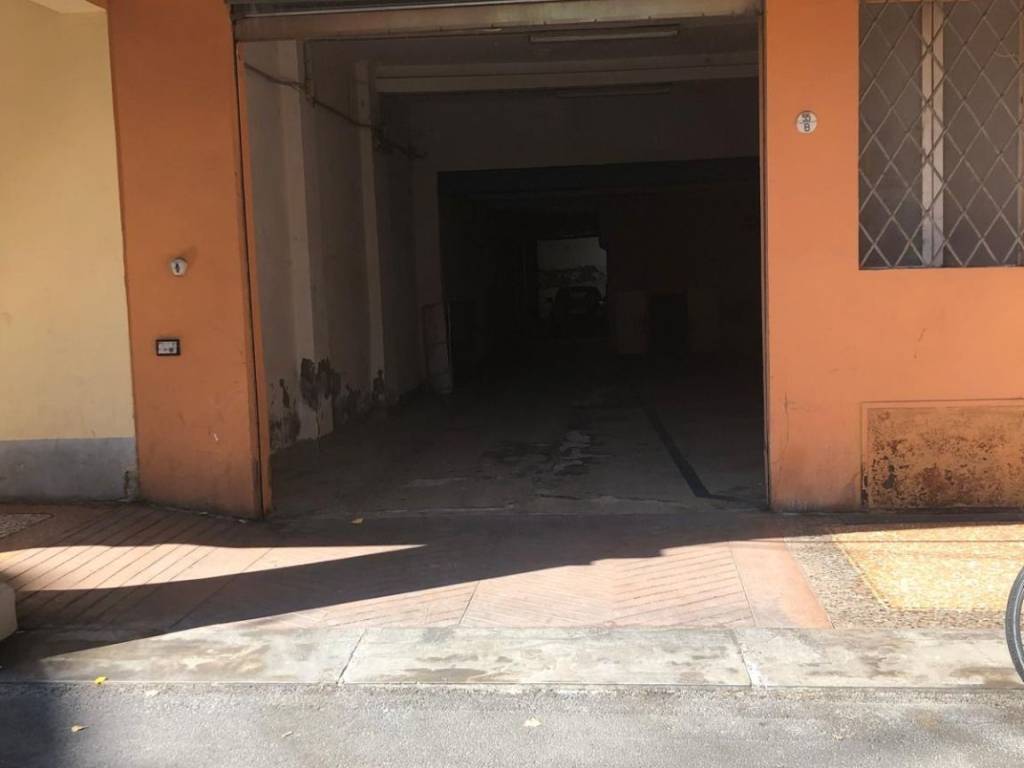 Box / garage a Bologna in Via Fondazza, 59 - Foto 3