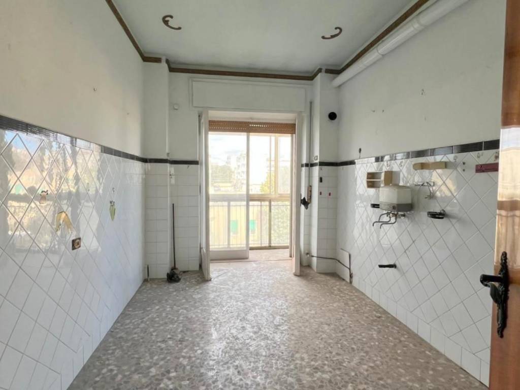 Appartamento a Ceglie messapica in Via Mercadante - Foto 3