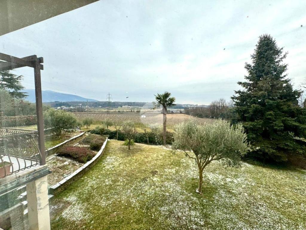 Villa a Caprino veronese in Via Androna, 158 - Foto 4