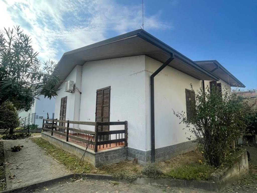 Villa a Stradella in Via Giuseppe Di Vittorio - Foto 2