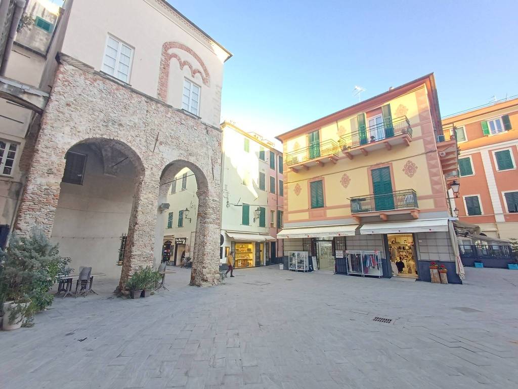 Appartamento a Loano in Piazza Giuseppe Rocca - Foto 2